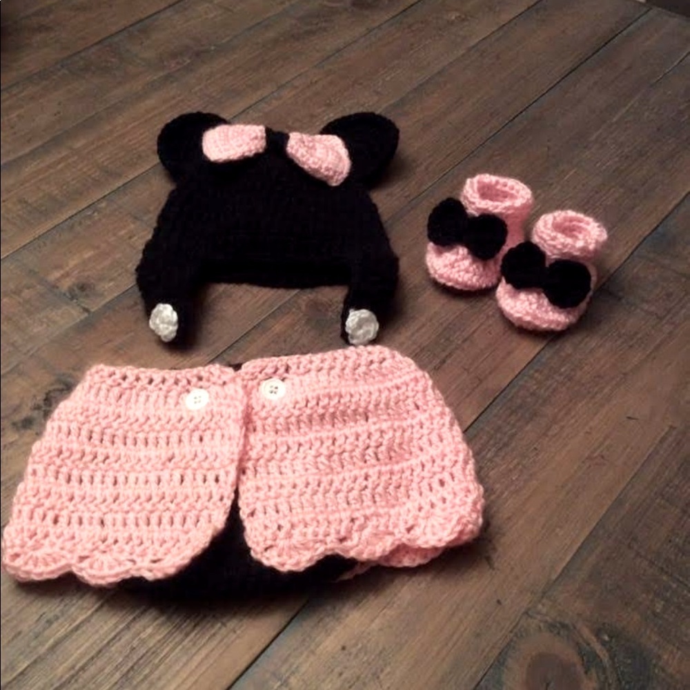 Handmade crochet baby outfit includes diaper cover, hat and booties